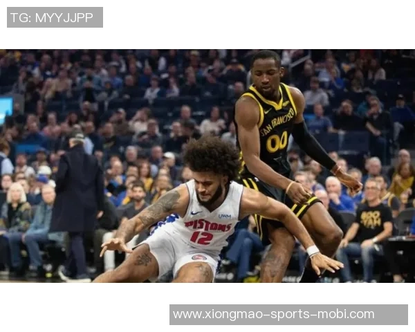 库明加精彩突破虚晃艾顿轻松上篮得分展现超强个人能力