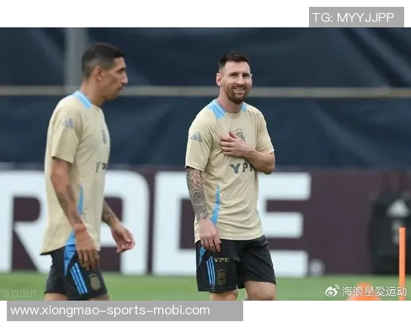 迪马利亚称赞C罗职业素养高但梅西时代让他追求目标更具挑战性 迪马利亚称赞C罗职业素养高但梅西时代让他追求目标更具挑战性